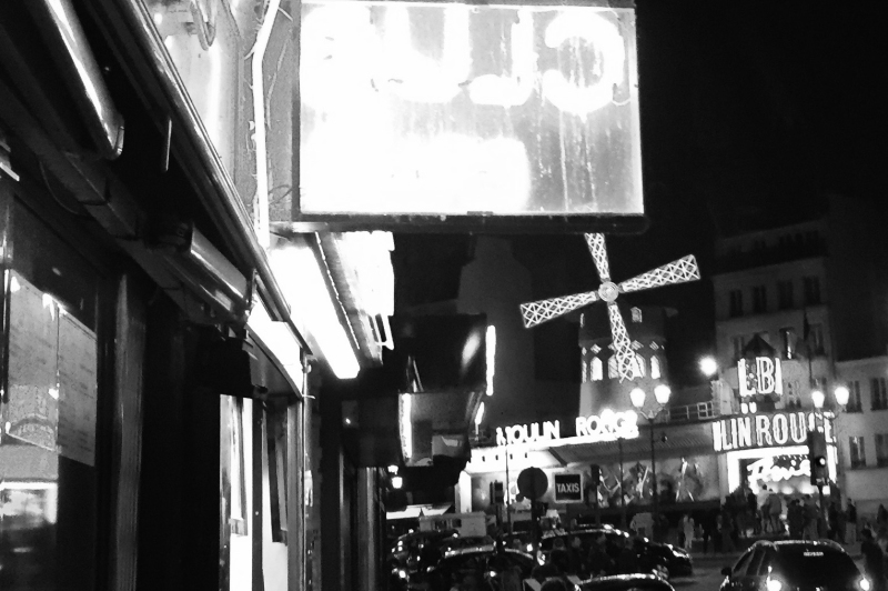 <p>Snapshot Paris Nightlife, France.</p>