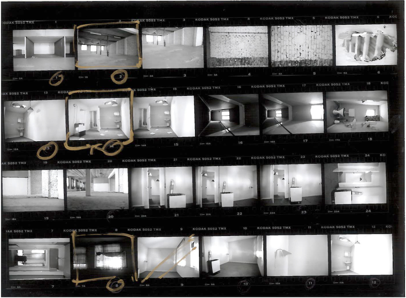 <p>During my photo class, I did a lot of analog photography as well as the development by myself. This set was done in an abandoned publisher's house around 2000/2001. </p>