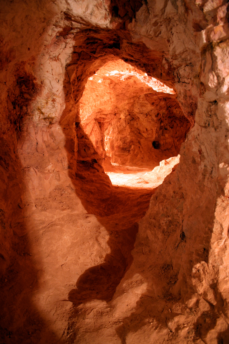 <p>Opal mining in Coober Pedy, Australia. </p>
